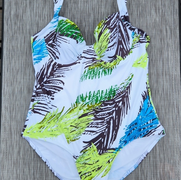 Calvin Klein size 12 women's swimsuit - Picture 6 of 7